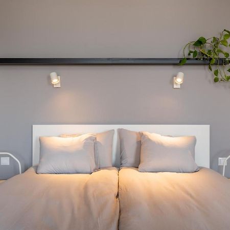 Cosy Studio With River View Riga Extérieur photo